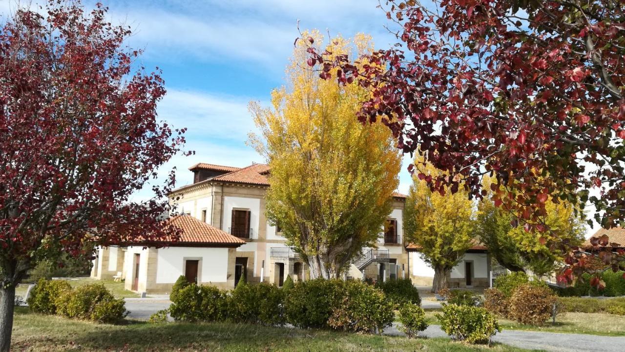 Hotel Izan Puerta De Gredos El Barco de Ávila Esterno foto